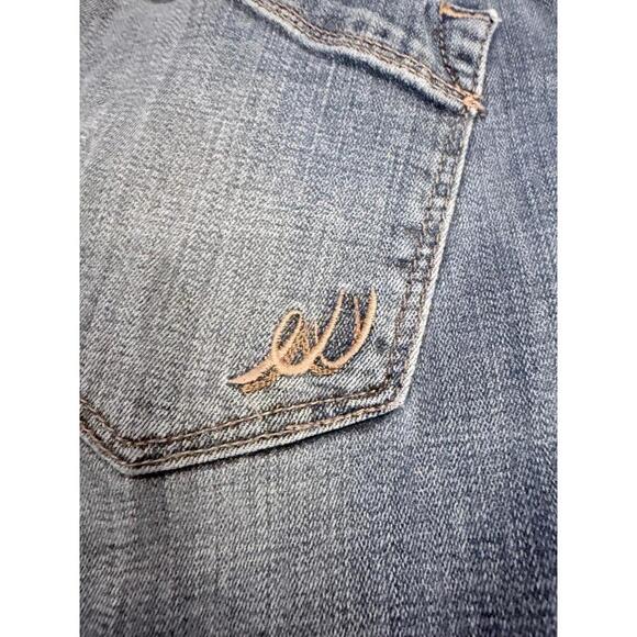 Express Distressed Skinny Jeans – Light Wash Stretch Denim - Picture 7 of 11